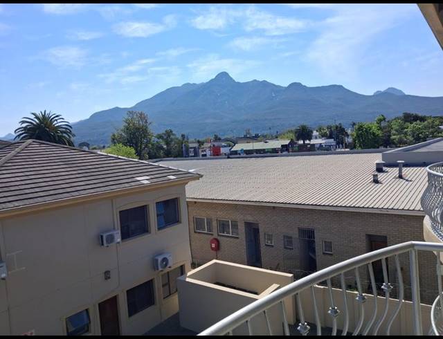 2 BEDROOM APARTMENT FOR SALE IN GEORGE CENTRAL